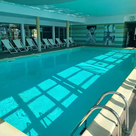 Maison 3 Piscines - 3 Etoiles 度假居 *